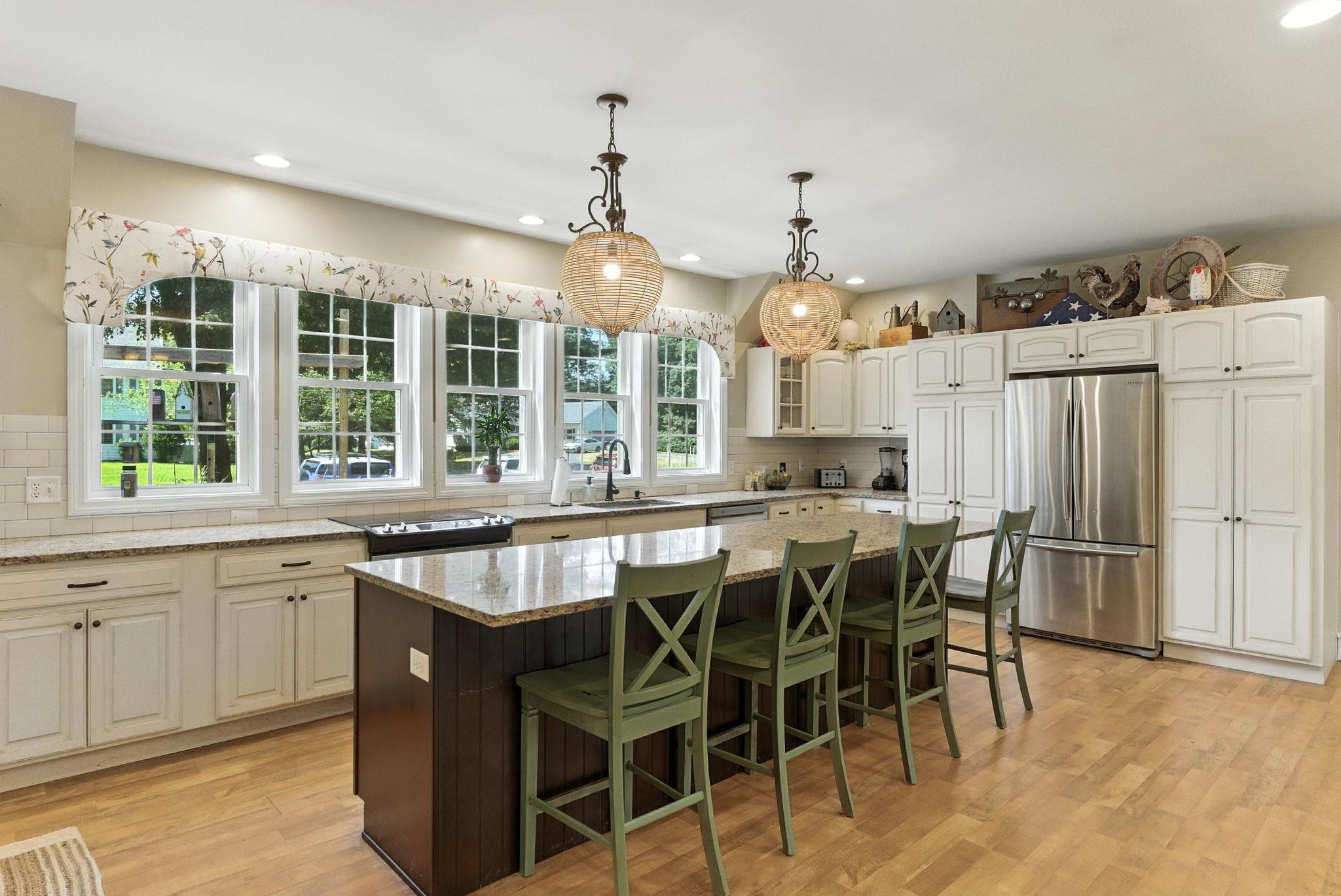 Plaistow, New Hampshire, 03865, United States, 4 Bedrooms Bedrooms, ,3 BathroomsBathrooms,Residential,For Sale,1987491