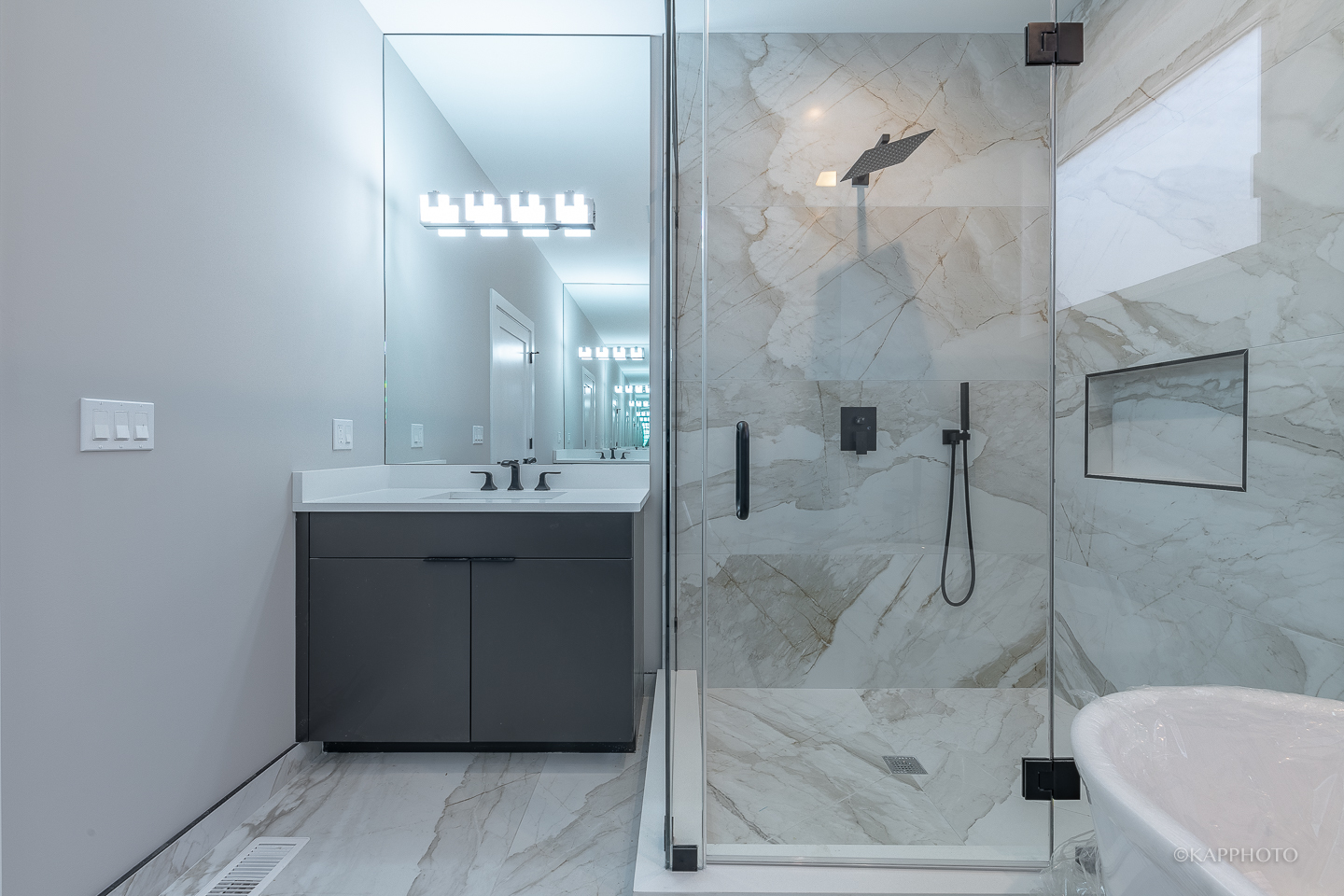3316 N Albany Avenue, Chicago, Illinois, 60618, United States, 3 Bedrooms Bedrooms, ,4 BathroomsBathrooms,Residential,For Sale,3316 N Albany Avenue,1126292