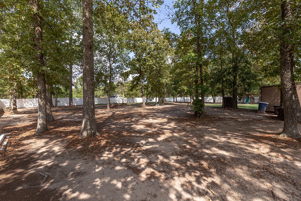 Lufkin, Texas, 75901, United States, 4 Bedrooms Bedrooms, ,5 BathroomsBathrooms,Residential,For Sale,1989881