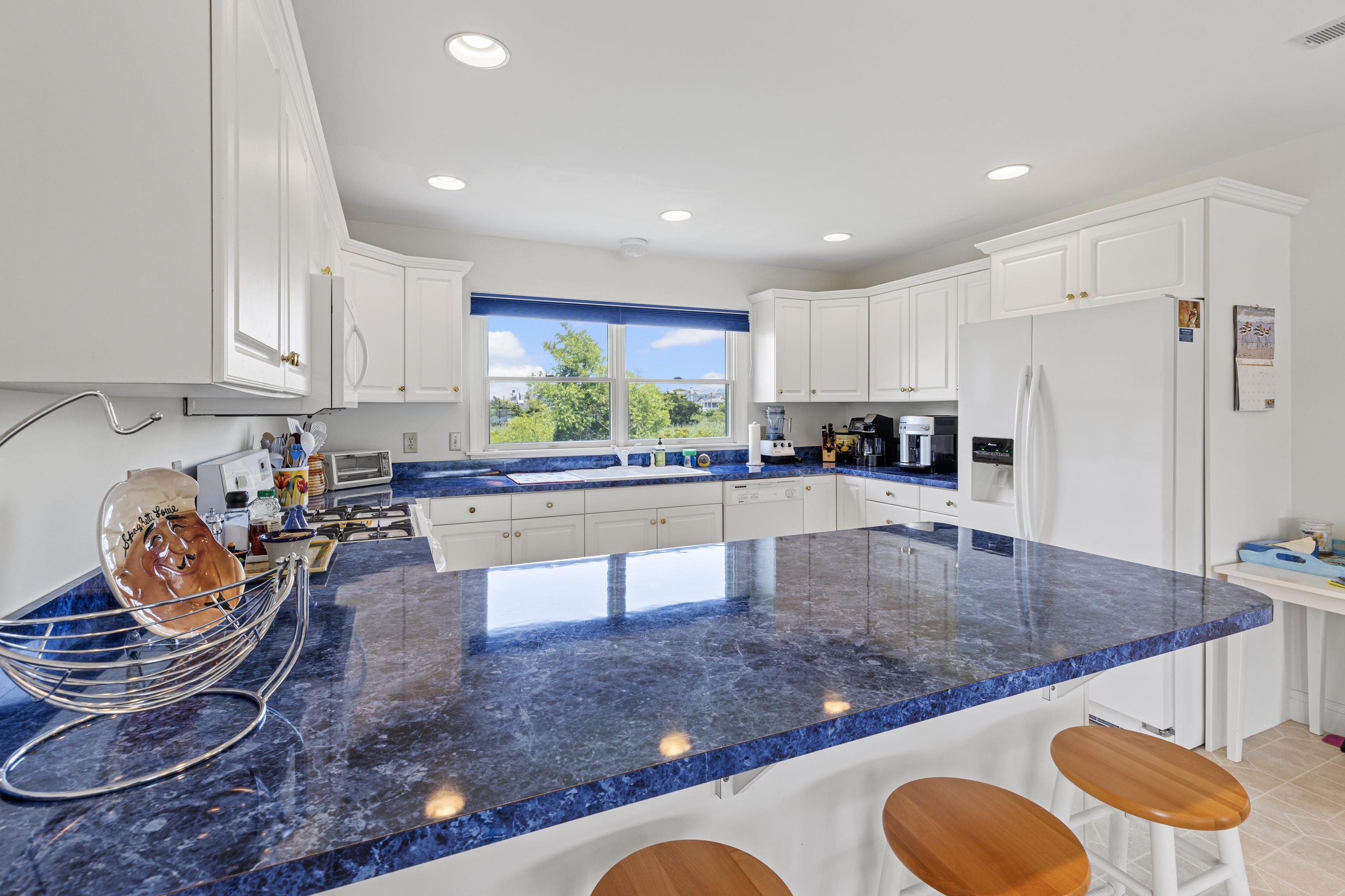 Cape May, New Jersey, 08204, United States, 4 Bedrooms Bedrooms, ,2 BathroomsBathrooms,Residential,For Sale,1988932