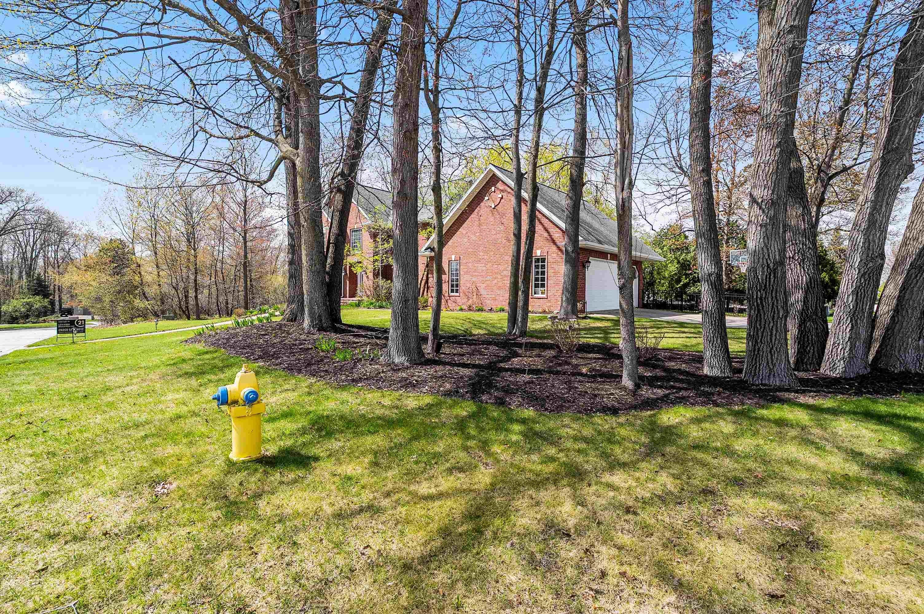 GREEN BAY, Wisconsin, 54313, United States, 4 Bedrooms Bedrooms, ,5 BathroomsBathrooms,Residential,For Sale,2048665