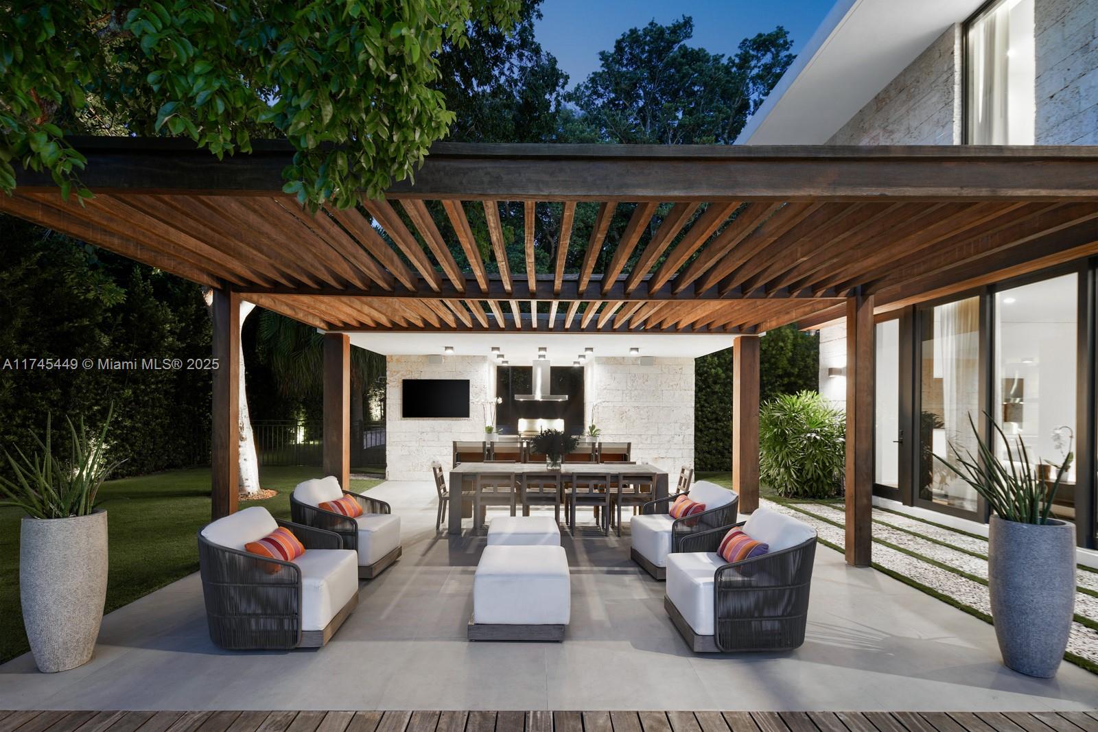 Coral Gables, Florida, 33156, United States, 7 Bedrooms Bedrooms, ,8 BathroomsBathrooms,Residential,For Sale,1732082