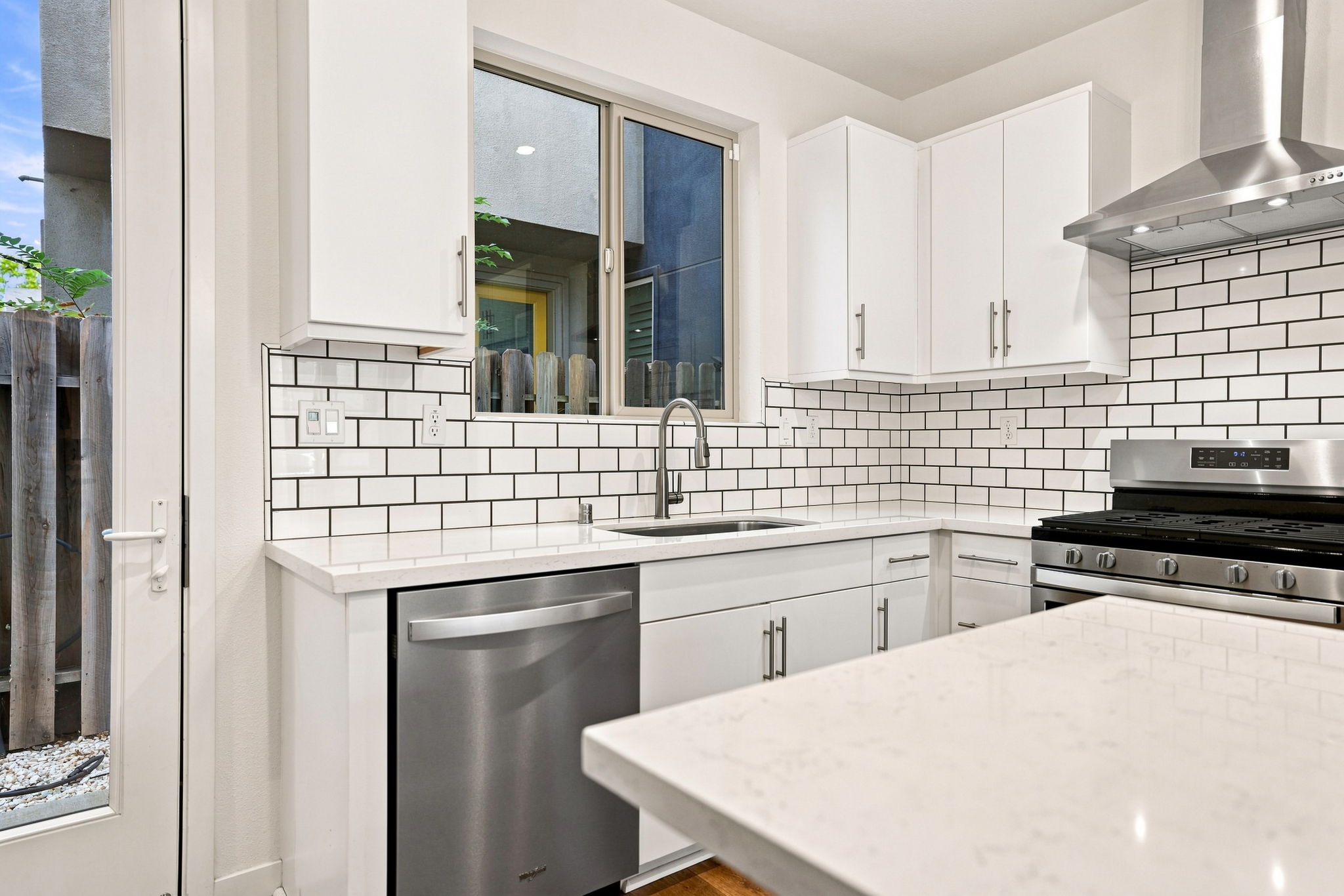  453 Crate Avenue, Sacramento, CA 95818 - 物件實景