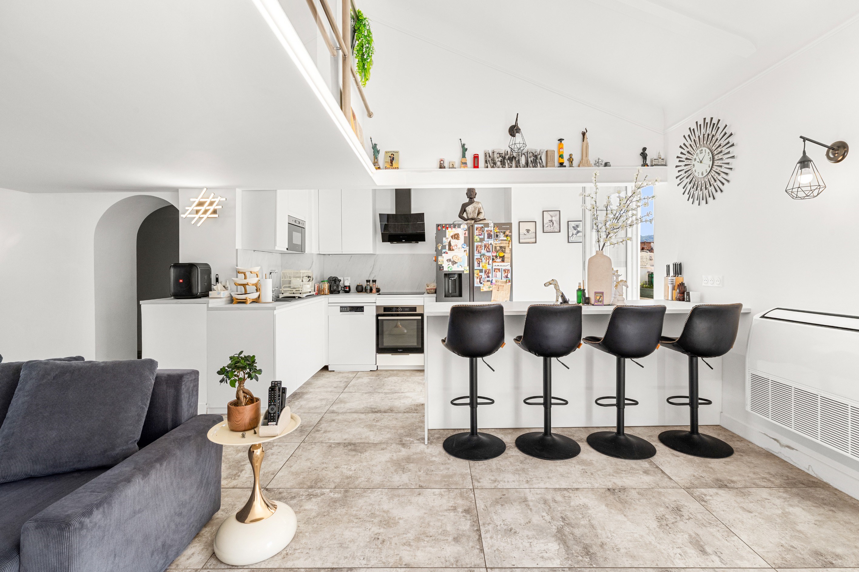  Notre-Dame – Characterful Loft with mezzanine and open city views - 物件實景