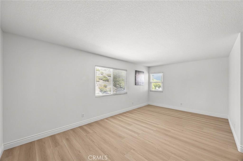 Lake Elsinore, California, 92532, United States, 4 Bedrooms Bedrooms, ,3 BathroomsBathrooms,Residential,For Sale,2048913