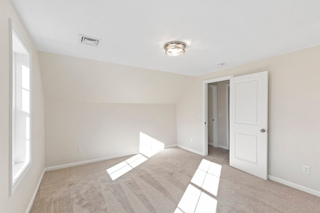 Plymouth, Massachusetts, 02360, United States, 3 Bedrooms Bedrooms, ,2 BathroomsBathrooms,Residential,For Sale,2049436