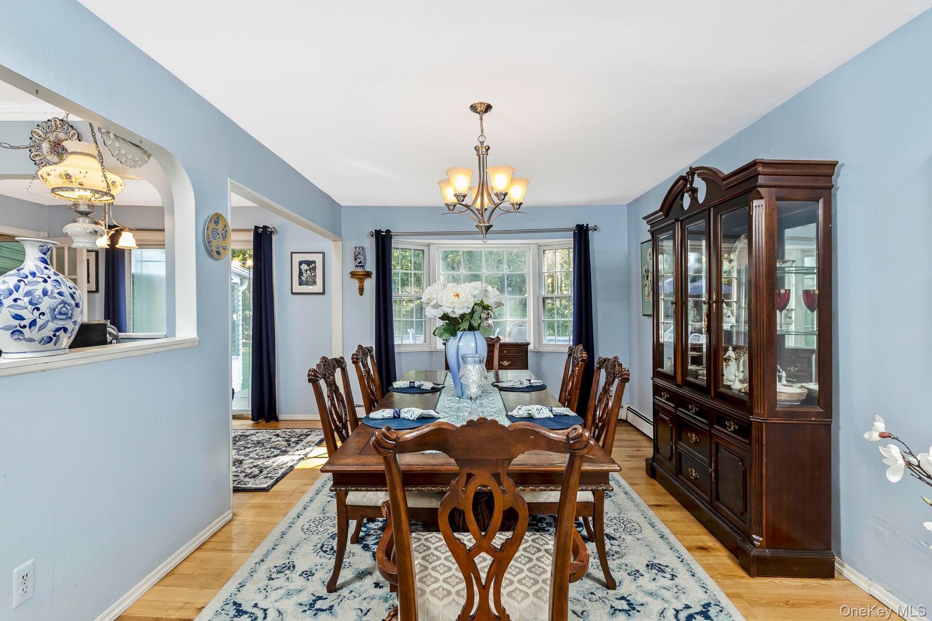 Shoreham, New York, 11786, United States, 3 Bedrooms Bedrooms, ,2 BathroomsBathrooms,Residential,For Sale,1908697