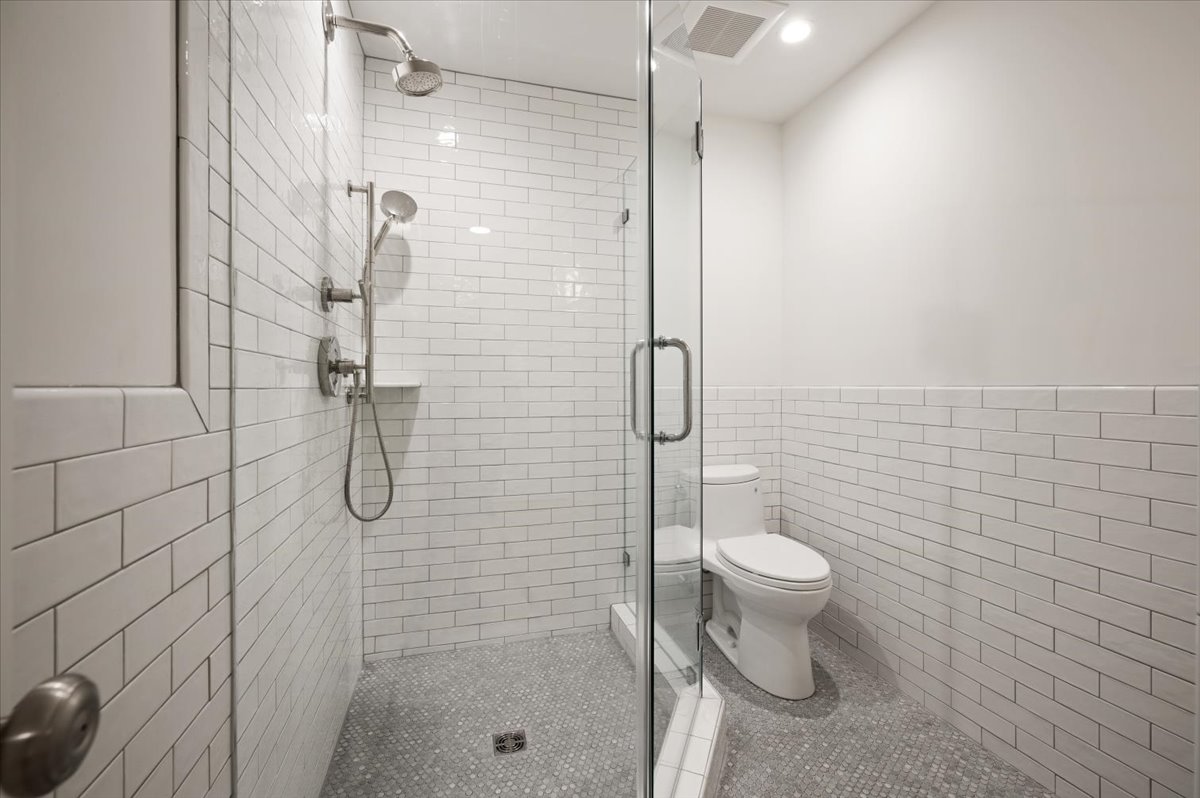 Bernardsville, New Jersey, 07924, United States, 5 Bedrooms Bedrooms, ,6 BathroomsBathrooms,Residential,For Sale,1981424