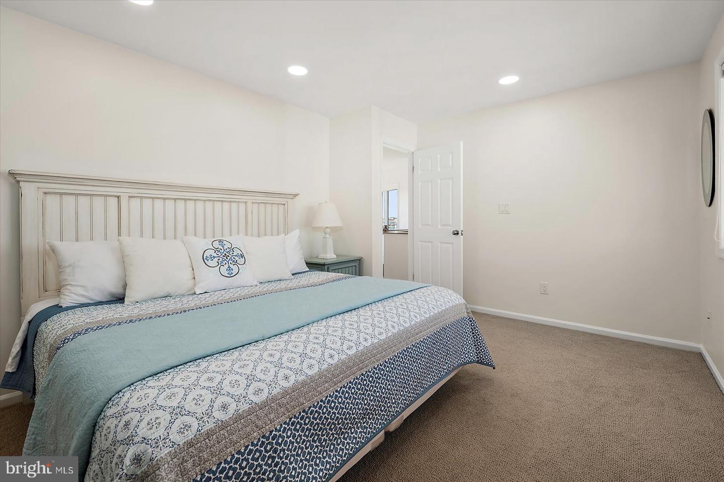 Ocean City, Maryland, 21842, United States, 3 Bedrooms Bedrooms, ,4 BathroomsBathrooms,Residential,For Sale,1986506