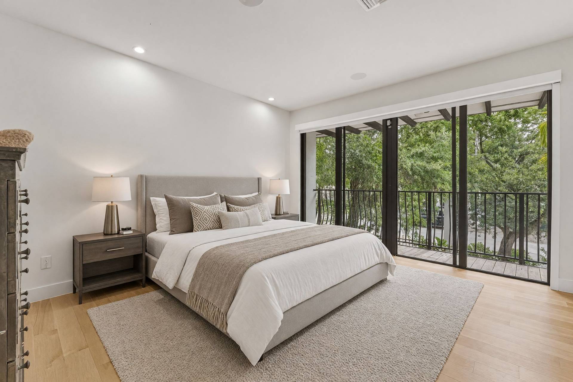  3036 Mcdonald Street, Miami, FL, 33133 - 物件實景
