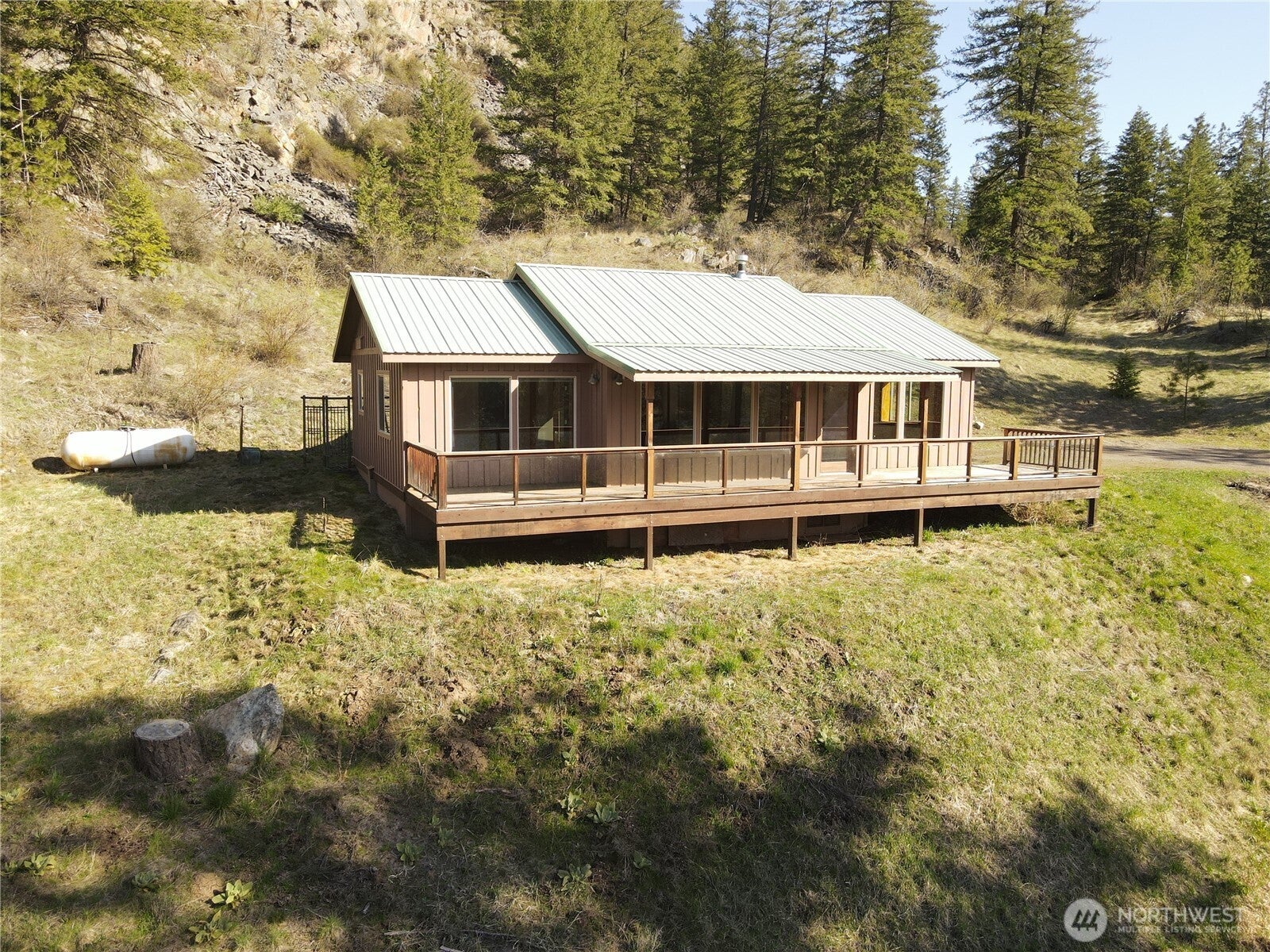 Oroville, Washington, 98844, United States, 2 Bedrooms Bedrooms, ,Residential,For Sale,2001782