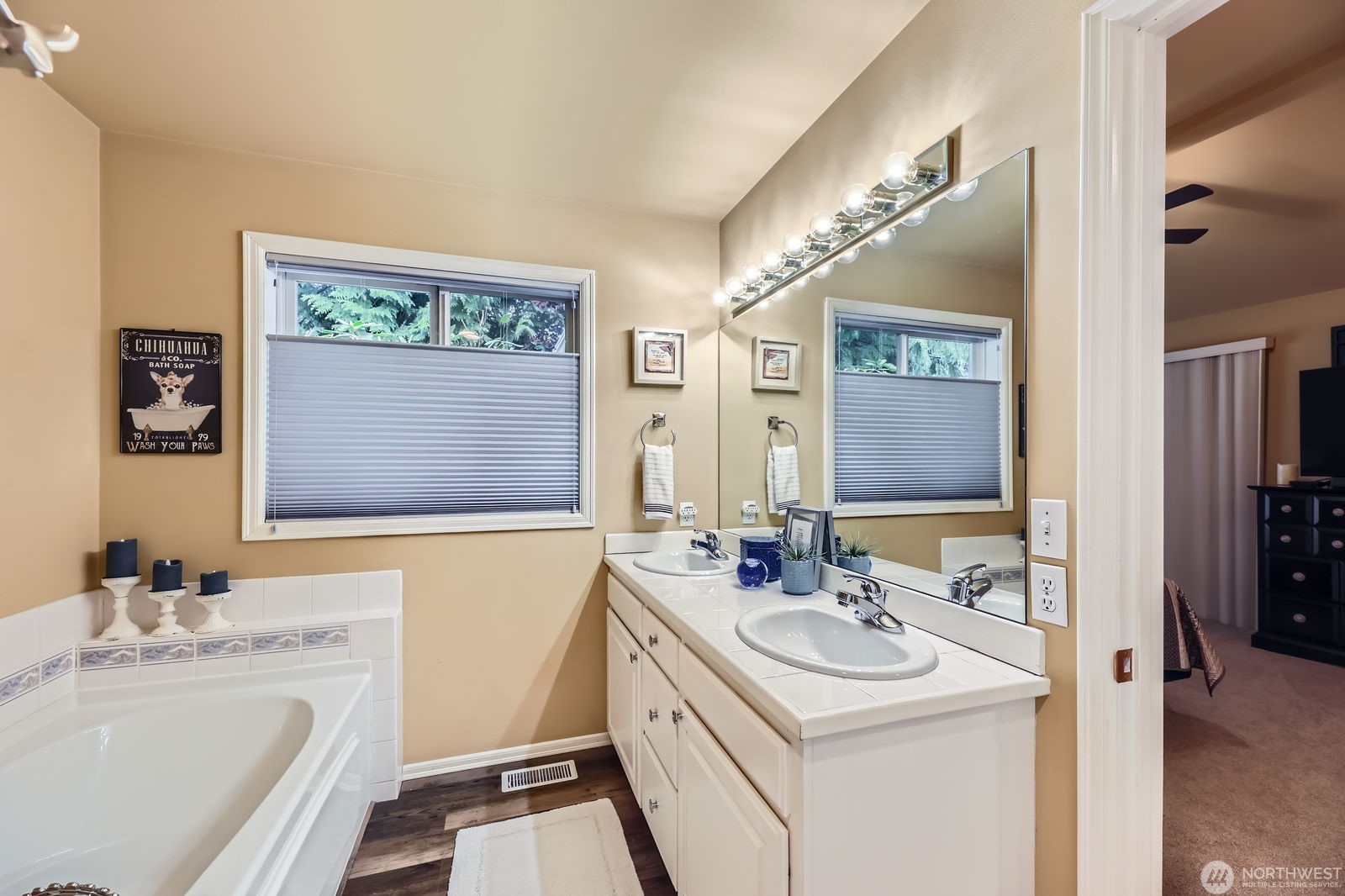 Mill Creek, Washington, 98012, United States, 3 Bedrooms Bedrooms, ,3 BathroomsBathrooms,Residential,For Sale,1792032