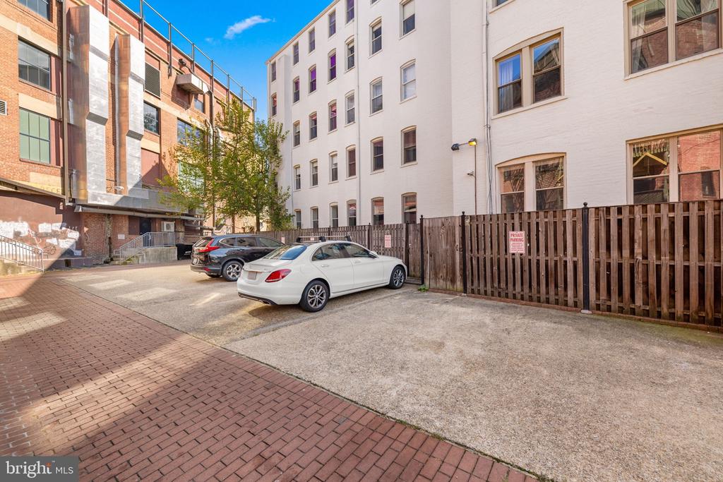 Washington, District of Columbia, 20009, United States, 2 Bedrooms Bedrooms, ,2 BathroomsBathrooms,Residential,For Sale,1981546