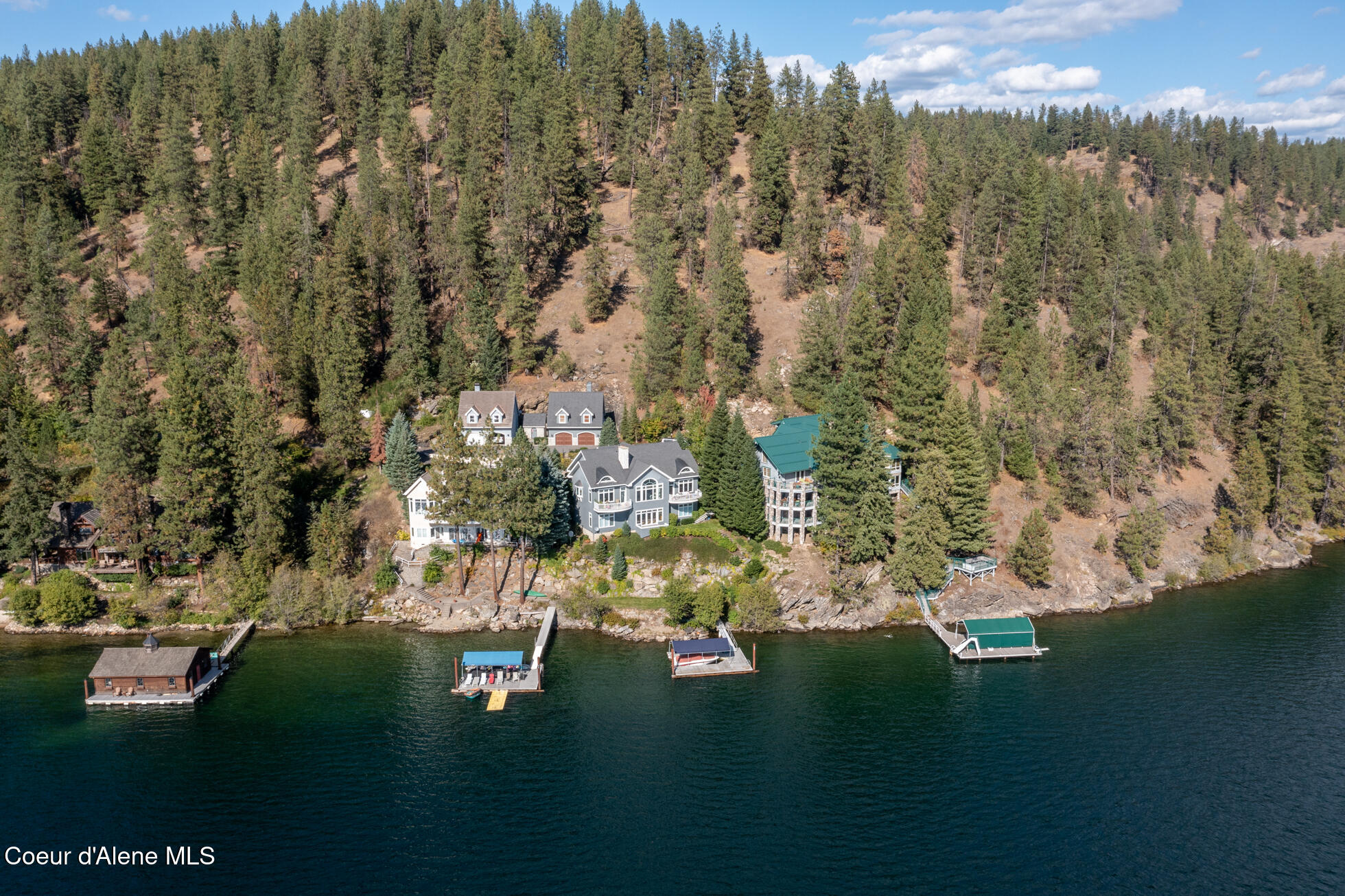 Coeur d'Alene, Idaho, 83814, United States, 4 Bedrooms Bedrooms, ,5 BathroomsBathrooms,Residential,For Sale,1864122