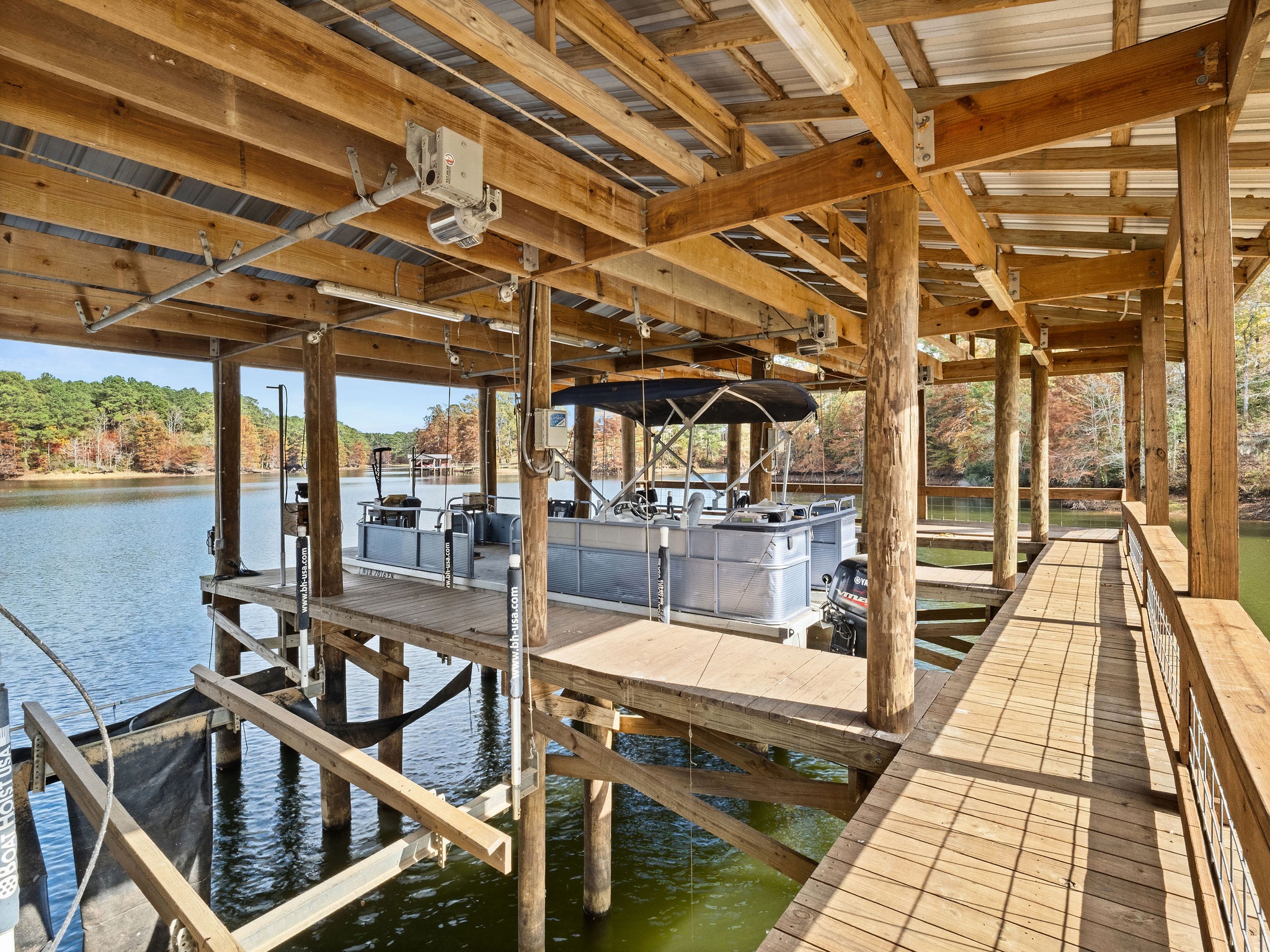 Many, Louisiana, 71449, United States, 3 Bedrooms Bedrooms, ,4 BathroomsBathrooms,Residential,For Sale,1998076