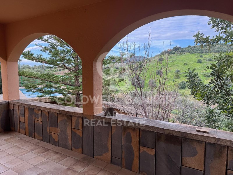 Estepona, Andalusia, ES, 4 Bedrooms Bedrooms, ,1 BathroomBathrooms,Residential,For Sale,1806484