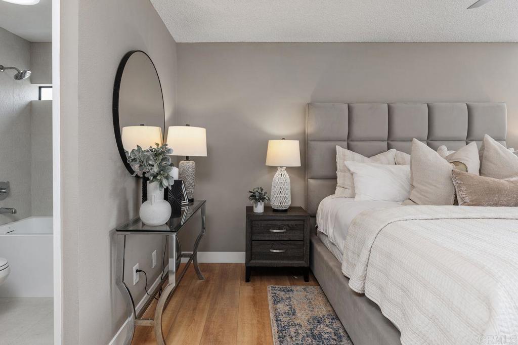 San Diego, California, 92122, United States, 2 Bedrooms Bedrooms, ,2 BathroomsBathrooms,Residential,For Sale,1891697