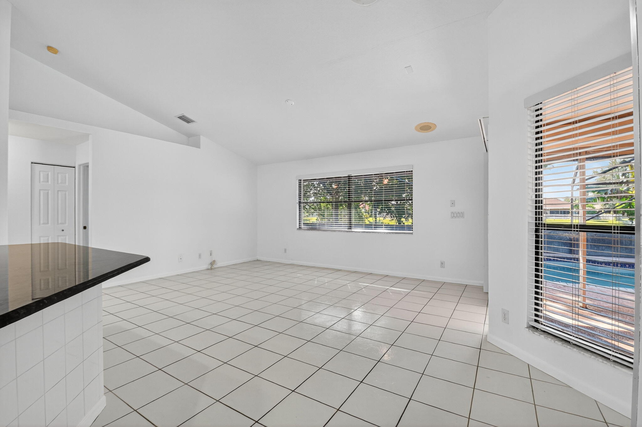 Royal Palm Beach, Florida, 33411, United States, 3 Bedrooms Bedrooms, ,2 BathroomsBathrooms,Residential,For Sale,1992913