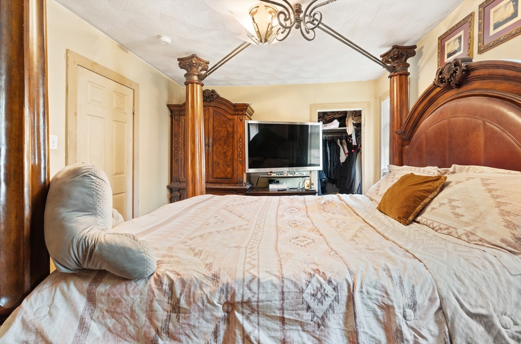 Lynn, Massachusetts, 01905, United States, 3 Bedrooms Bedrooms, ,2 BathroomsBathrooms,Residential,For Sale,1983018