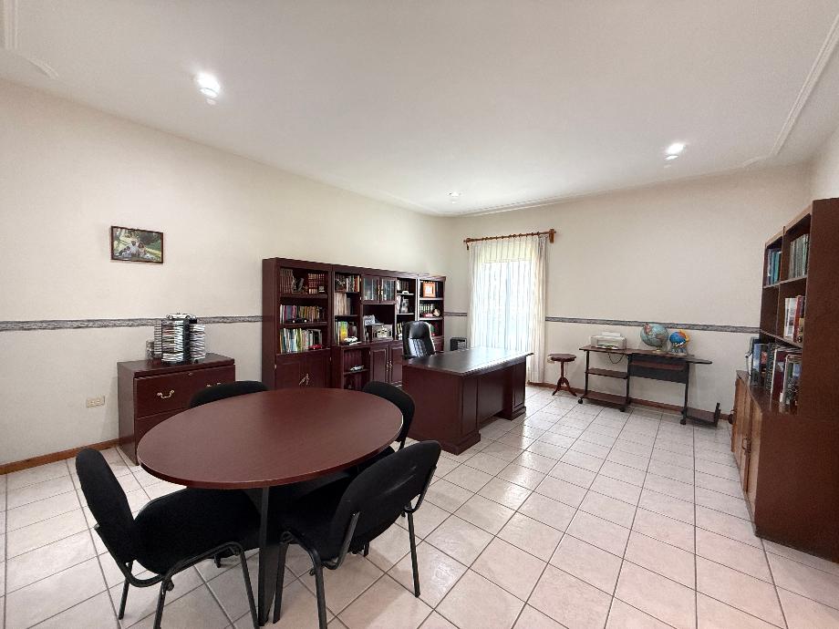 Aguascalientes, Aguascalientes, 20218, Mexico, 4 Bedrooms Bedrooms, ,2 BathroomsBathrooms,Residential,For Sale,1919564