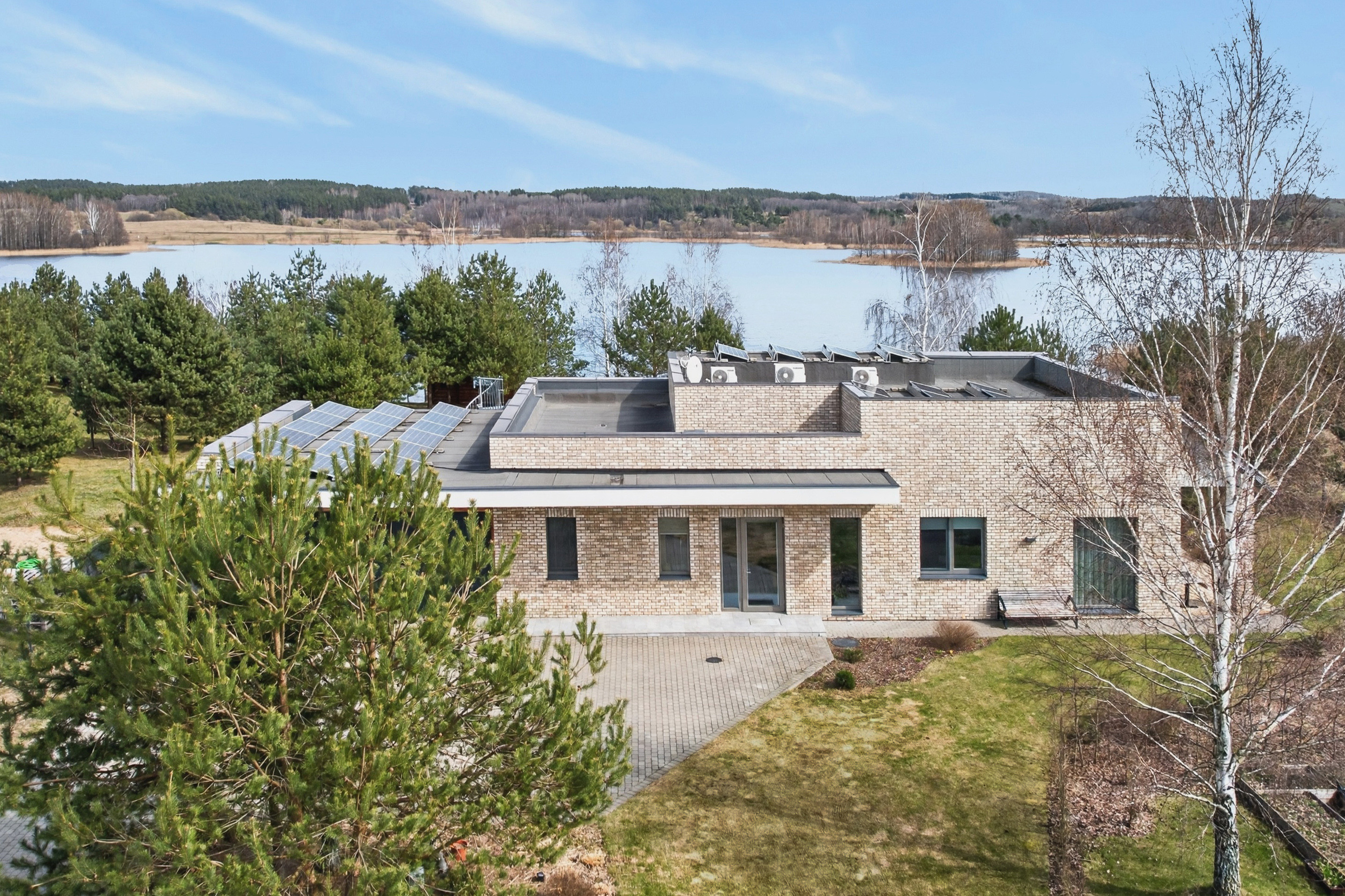  Your home on the shore of Elektrenai Lagoon - 物件實景