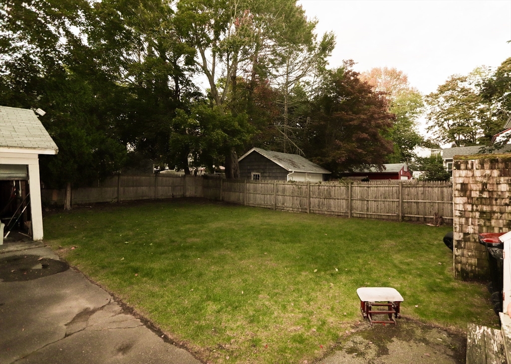 Brockton, Massachusetts, 02301, United States, 3 Bedrooms Bedrooms, ,2 BathroomsBathrooms,Residential,For Sale,1955678