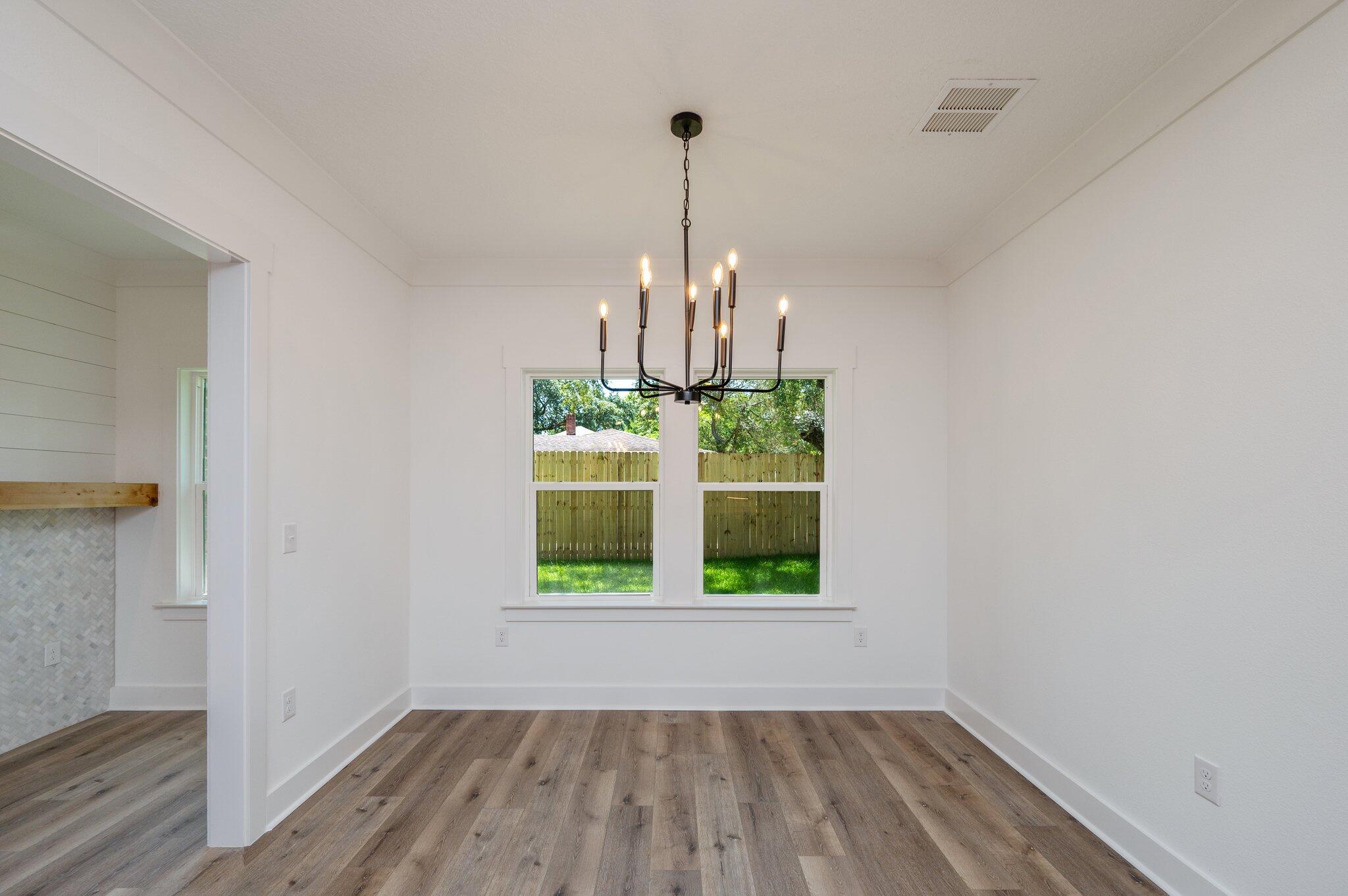 Fort Walton Beach, Florida, 32548, United States, 6 Bedrooms Bedrooms, ,3 BathroomsBathrooms,Residential,For Sale,1890001