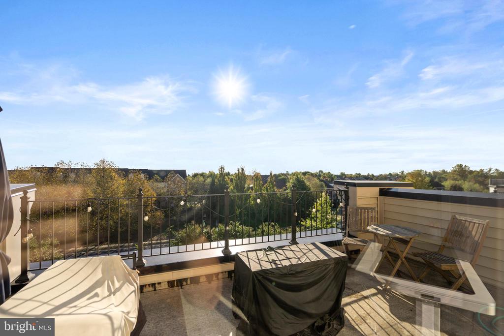 Brambleton, Virginia, 20148, United States, 3 Bedrooms Bedrooms, ,5 BathroomsBathrooms,Residential,For Sale,2005795