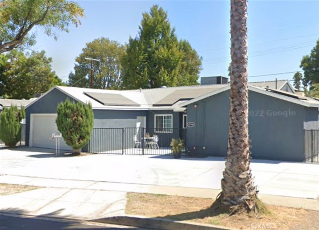 Reseda, California, 91335, United States, 7 Bedrooms Bedrooms, ,3 BathroomsBathrooms,Residential,For Sale,1992837