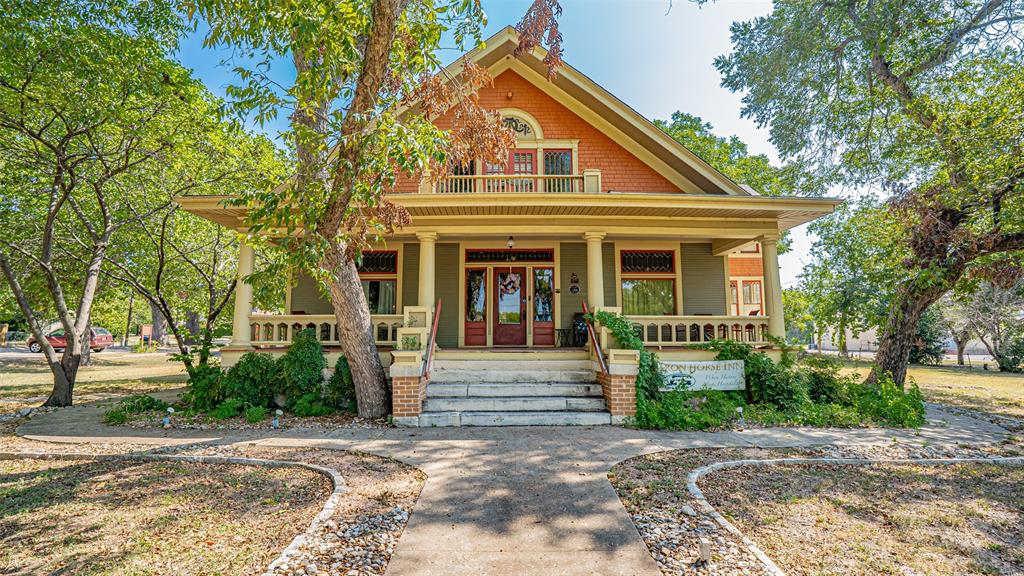 Granbury, Texas, 76048, United States, 8 Bedrooms Bedrooms, ,8 BathroomsBathrooms,Residential,For Sale,2009075