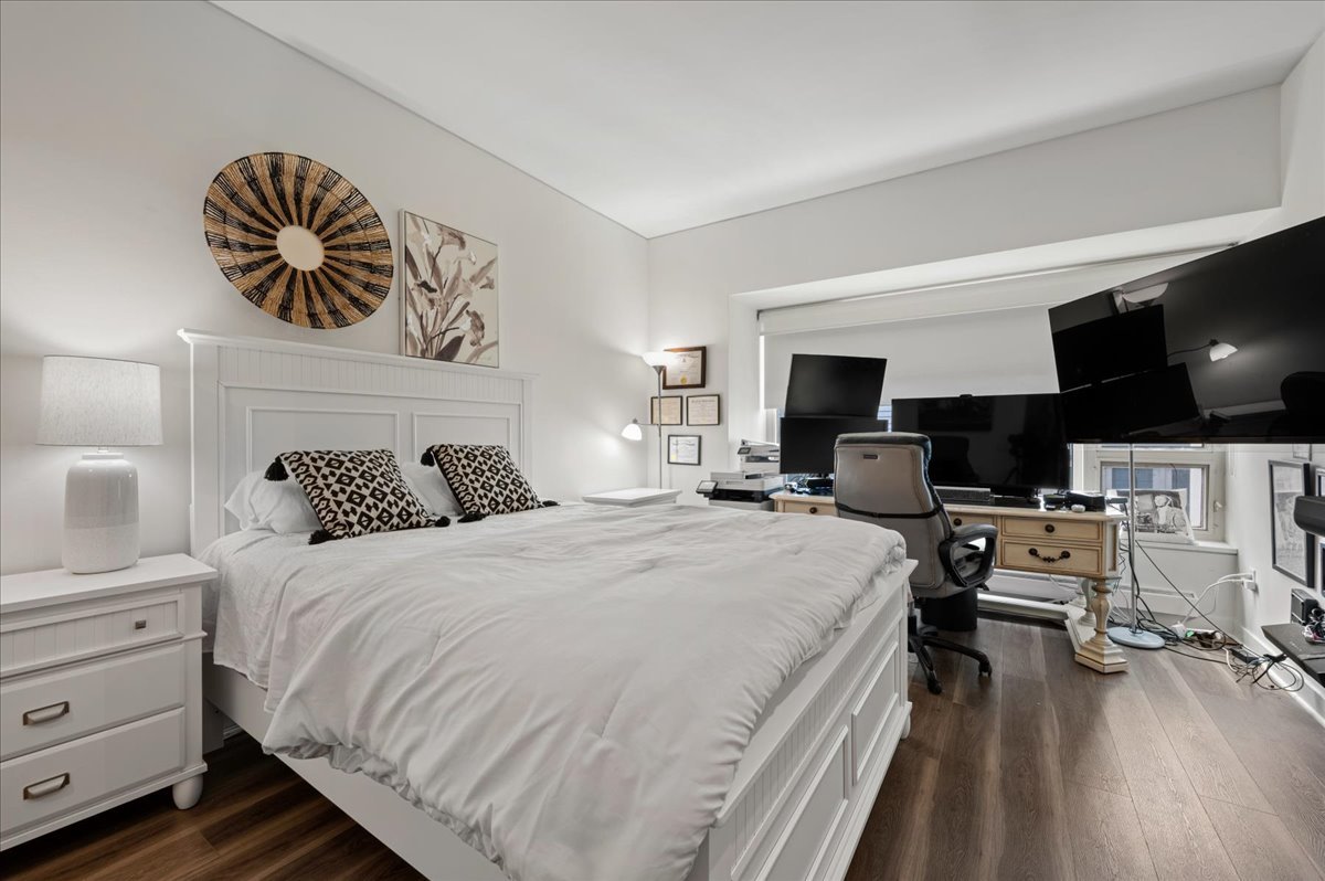 Chicago, Illinois, 60611, United States, 2 Bedrooms Bedrooms, ,3 BathroomsBathrooms,Residential,For Sale,1938726