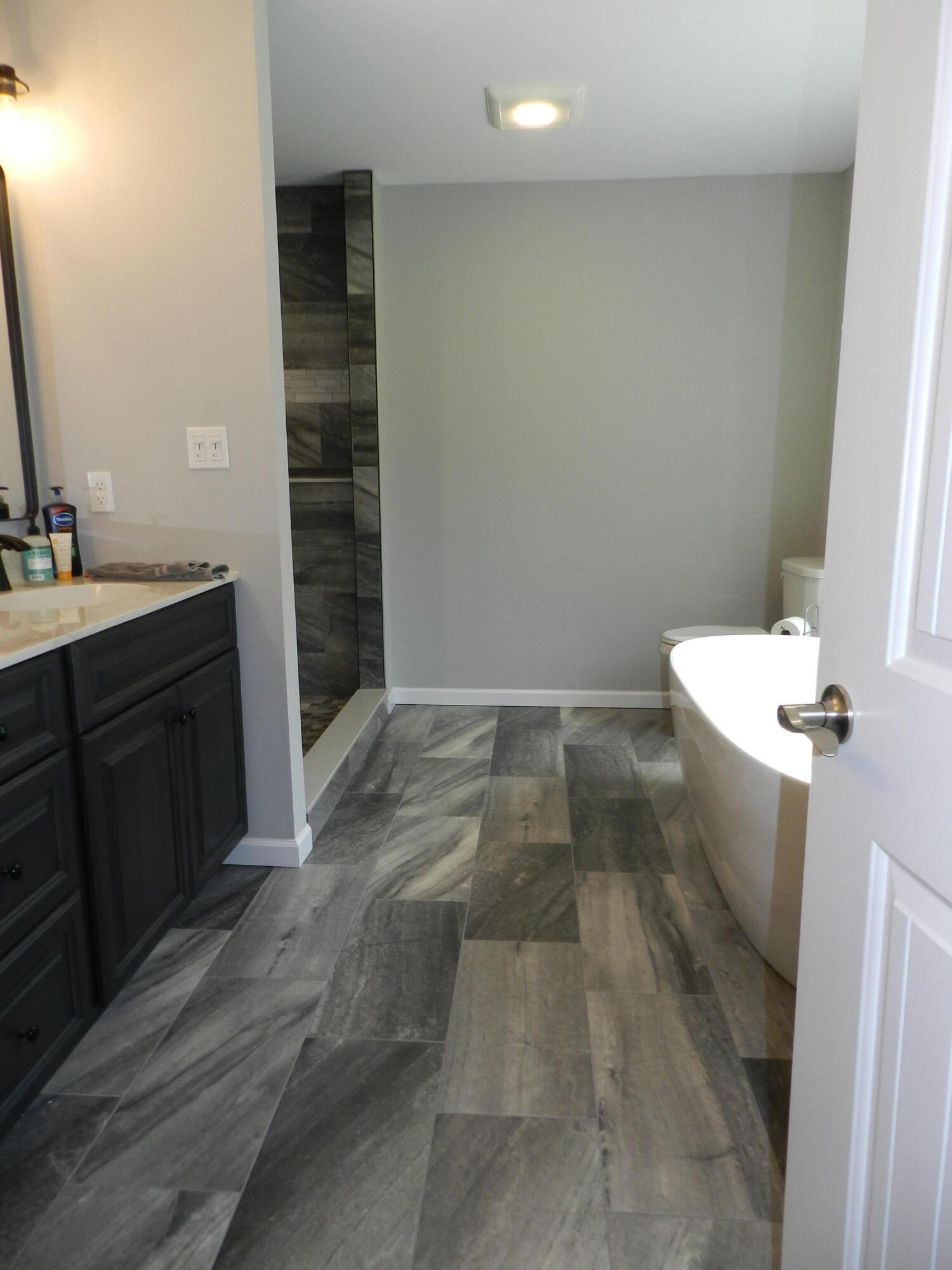 Kunkletown, Pennsylvania, 18058, United States, 3 Bedrooms Bedrooms, ,2 BathroomsBathrooms,Residential,For Sale,1896386
