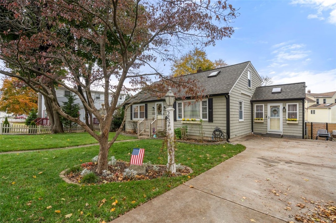 Woonsocket, Rhode Island, 02895, United States, 4 Bedrooms Bedrooms, ,2 BathroomsBathrooms,Residential,For Sale,1987551