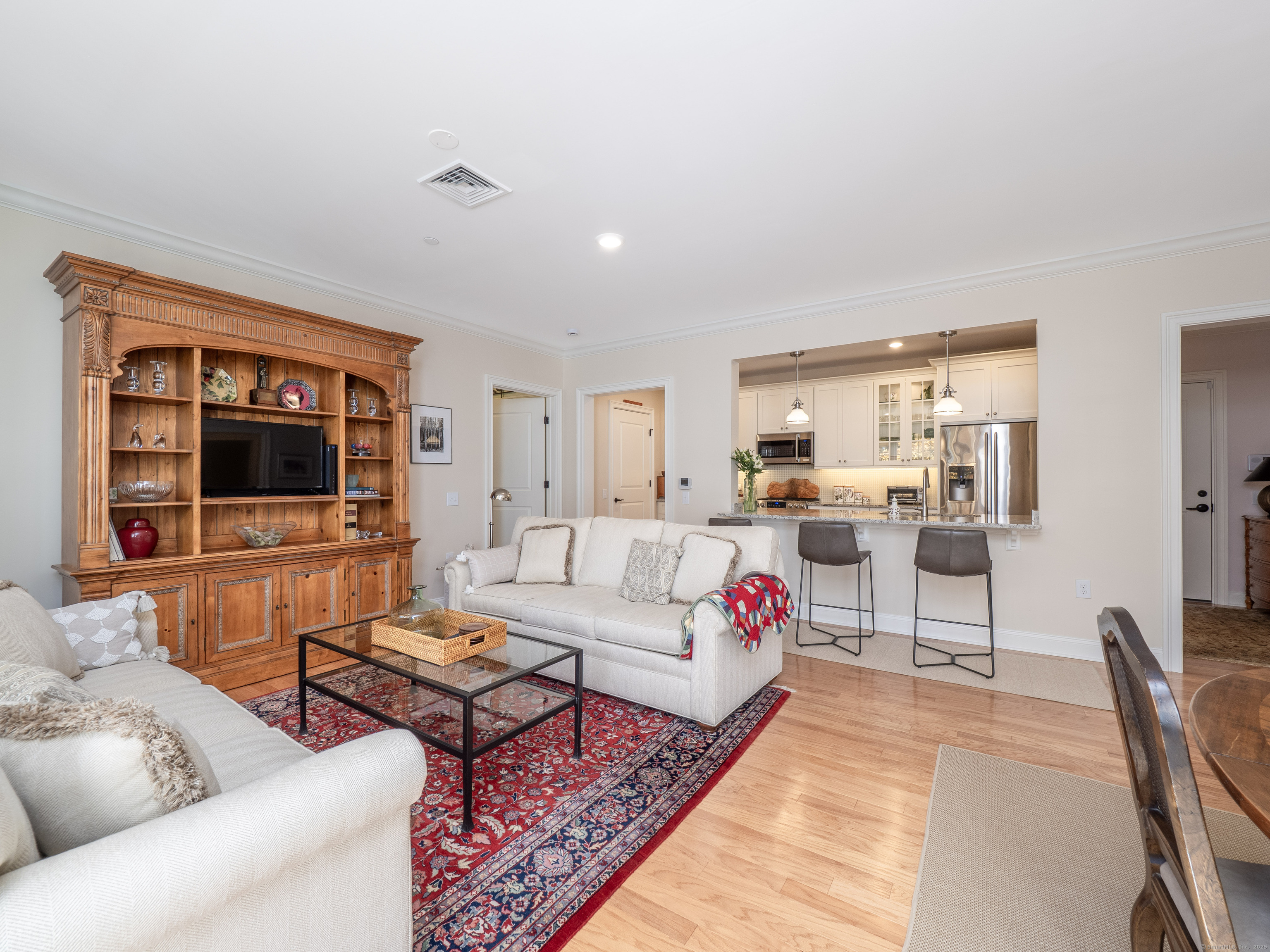 Ridgefield, Connecticut, 06877, United States, 2 Bedrooms Bedrooms, ,2 BathroomsBathrooms,Residential,For Sale,1989148