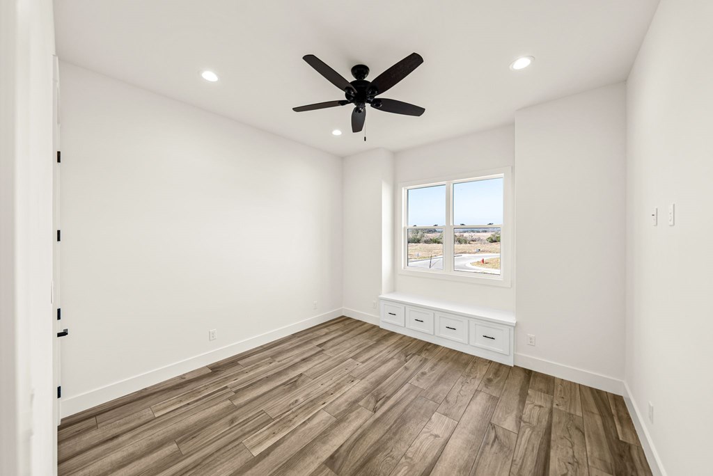 Kerrville, Texas, 78028, United States, 3 Bedrooms Bedrooms, ,3 BathroomsBathrooms,Residential,For Sale,2025103