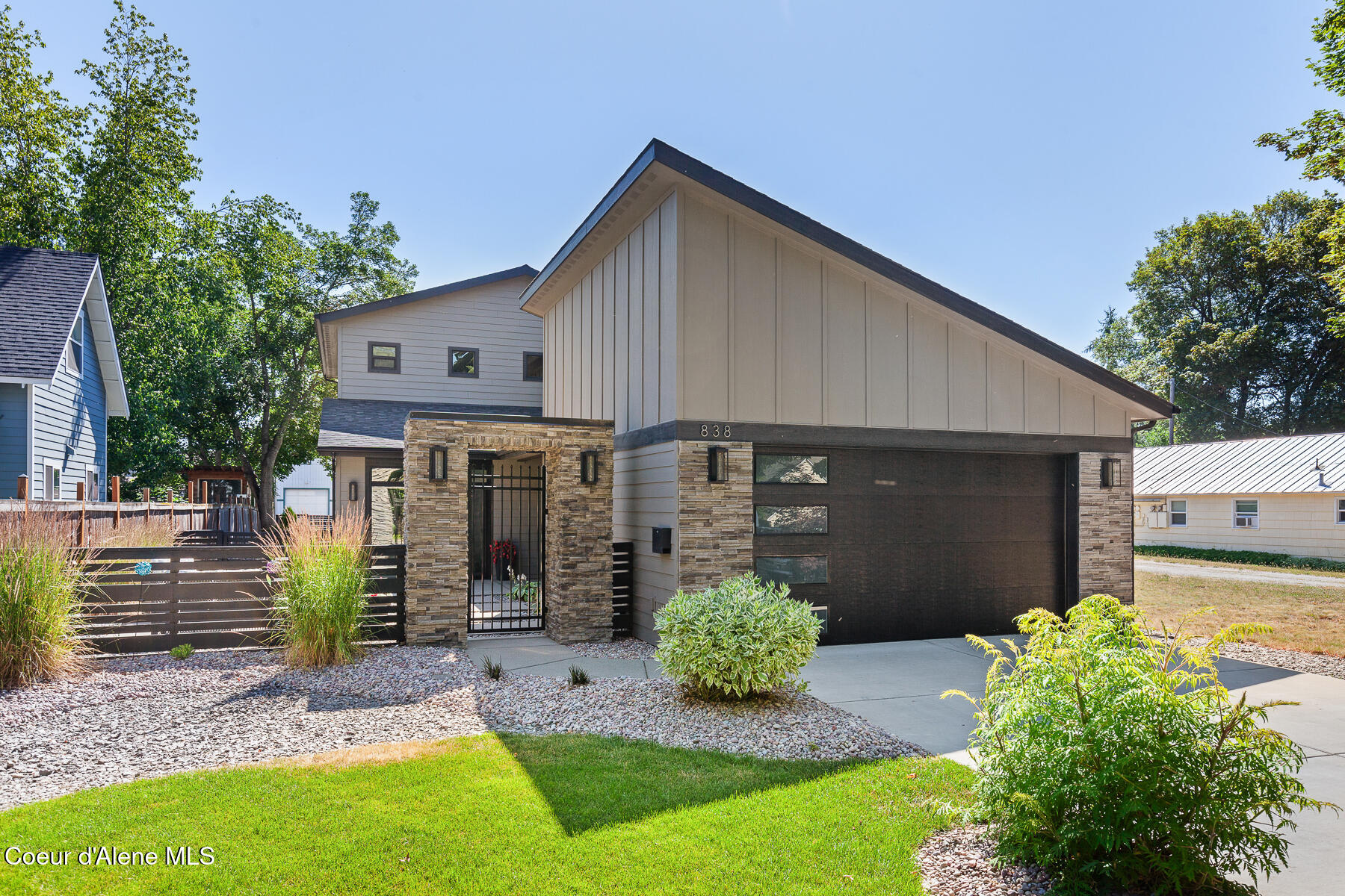 Coeur d'Alene, Idaho, 83814, United States, 4 Bedrooms Bedrooms, ,3 BathroomsBathrooms,Residential,For Sale,2035342