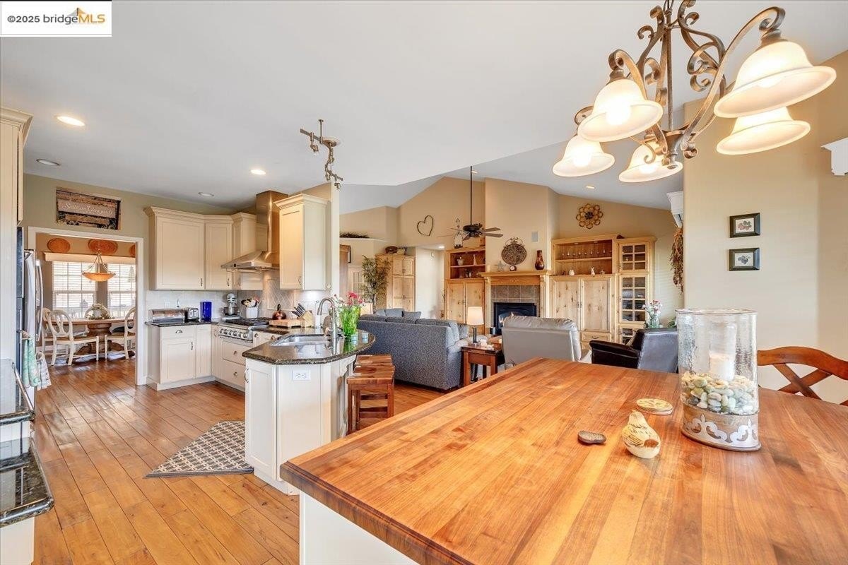 Angels Camp, California, 95222, United States, 3 Bedrooms Bedrooms, ,2 BathroomsBathrooms,Residential,For Sale,1956935