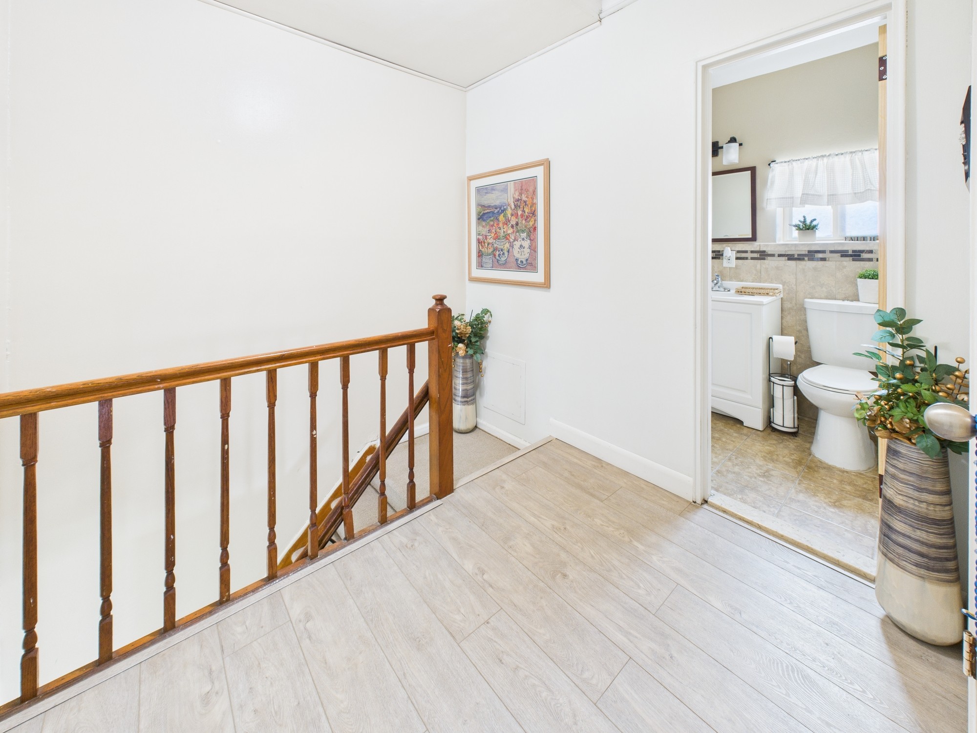 Bronx, New York, 10465, United States, 3 Bedrooms Bedrooms, ,3 BathroomsBathrooms,Residential,For Sale,1895148
