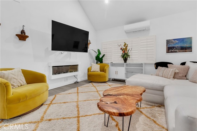 West Los Angeles, California, 90069, United States, 2 Bedrooms Bedrooms, ,2 BathroomsBathrooms,Residential,For Sale,1993889