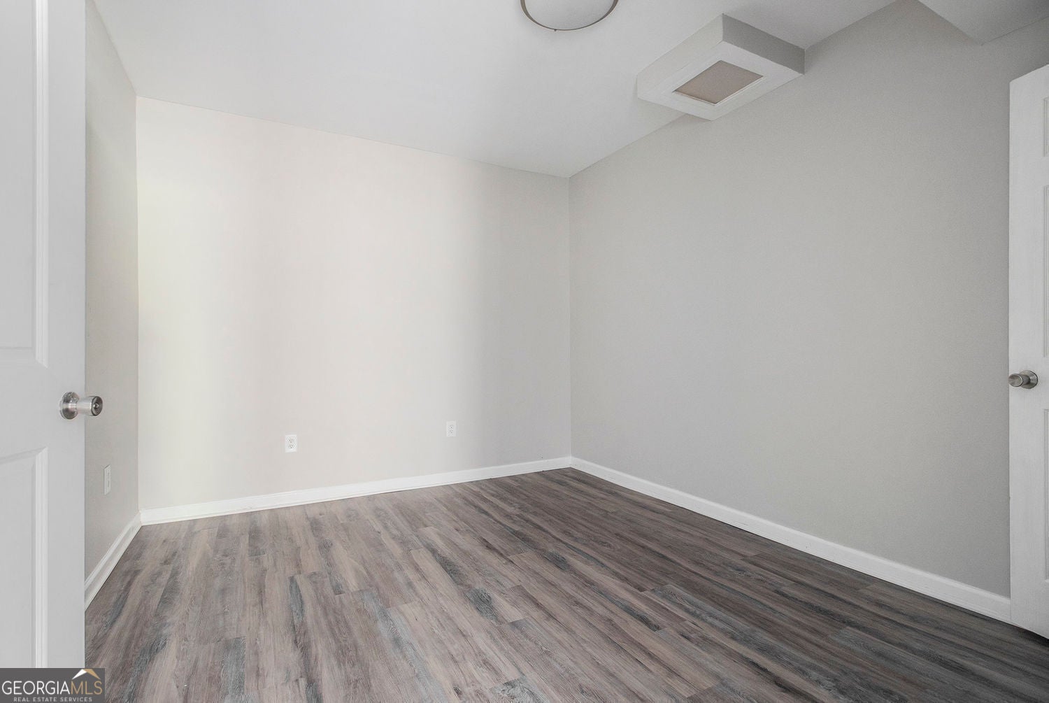 Johns Creek, Georgia, 30005, United States, 7 Bedrooms Bedrooms, ,5 BathroomsBathrooms,Residential,For Sale,1951994