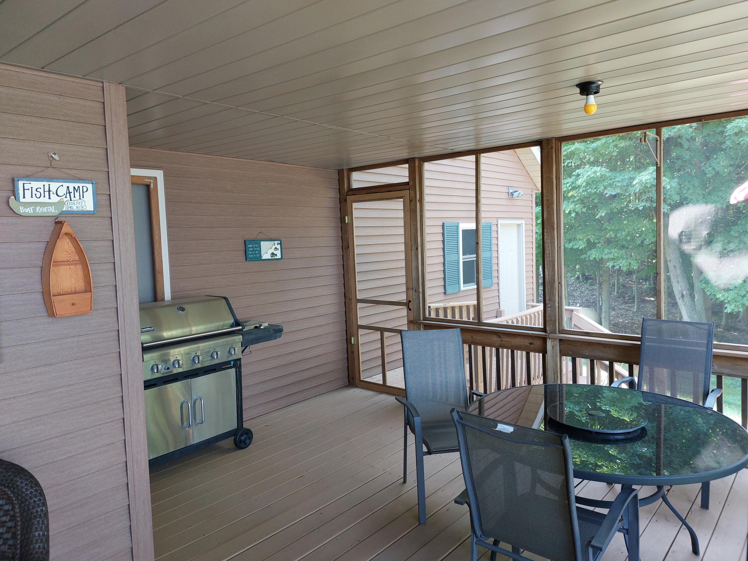 Dowagiac, Michigan, 49047, United States, 3 Bedrooms Bedrooms, ,2 BathroomsBathrooms,Residential,For Sale,1909140