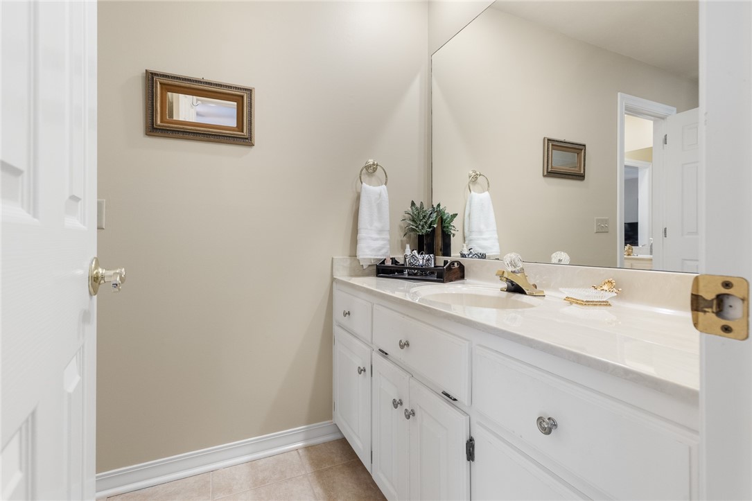 Springdale, Arkansas, 72764, United States, 4 Bedrooms Bedrooms, ,3 BathroomsBathrooms,Residential,For Sale,1804619