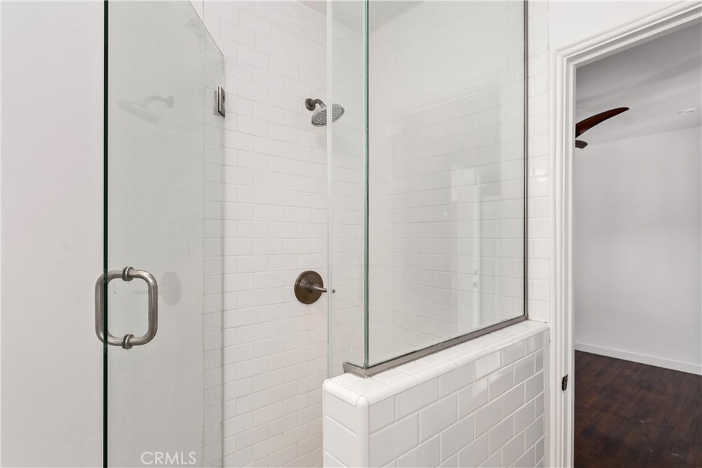 Los Angeles, California, 90034, United States, 3 Bedrooms Bedrooms, ,2 BathroomsBathrooms,Residential,For Sale,1866945
