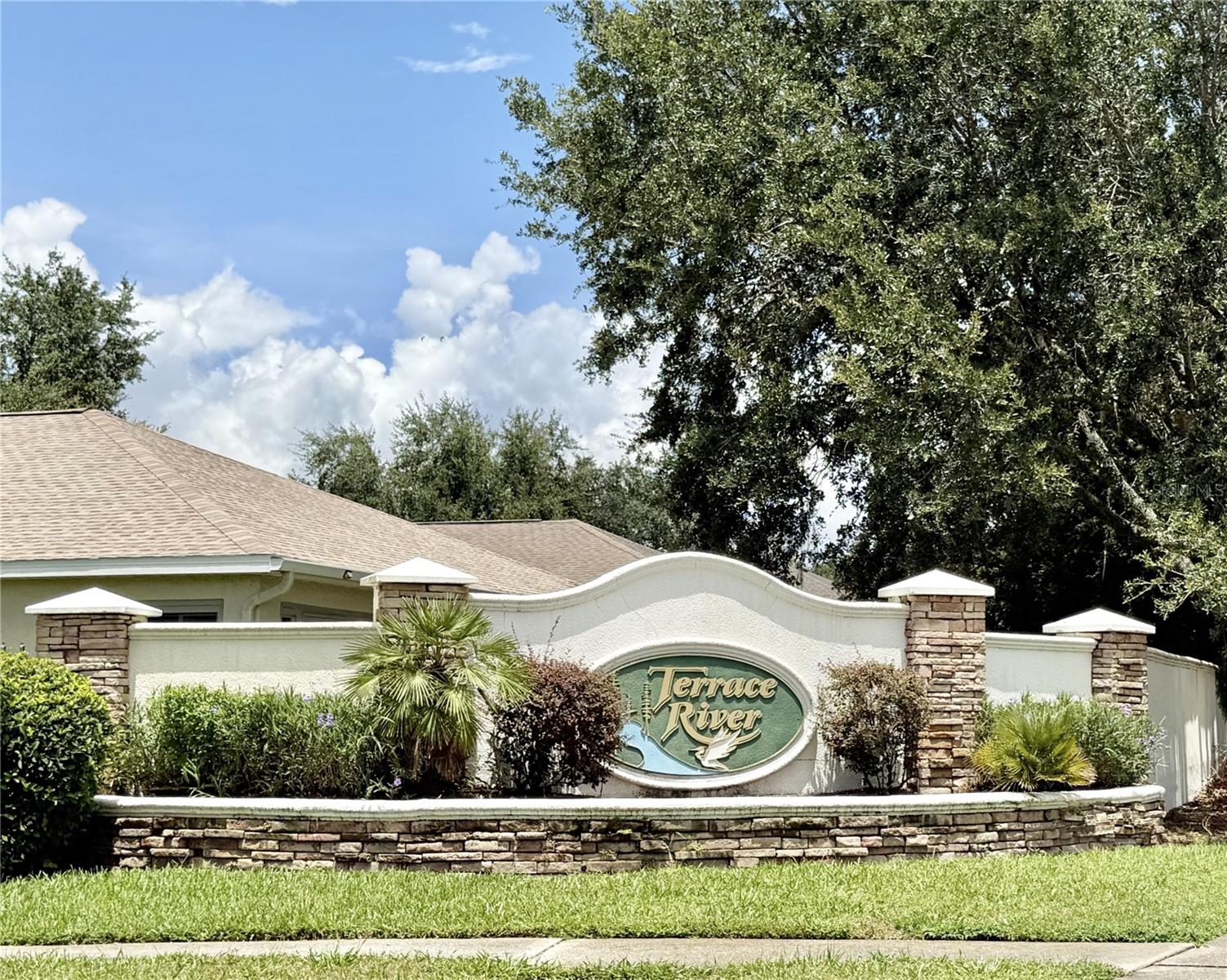 Temple Terrace, Florida, 33637, United States, 3 Bedrooms Bedrooms, ,4 BathroomsBathrooms,Residential,For Sale,1982268
