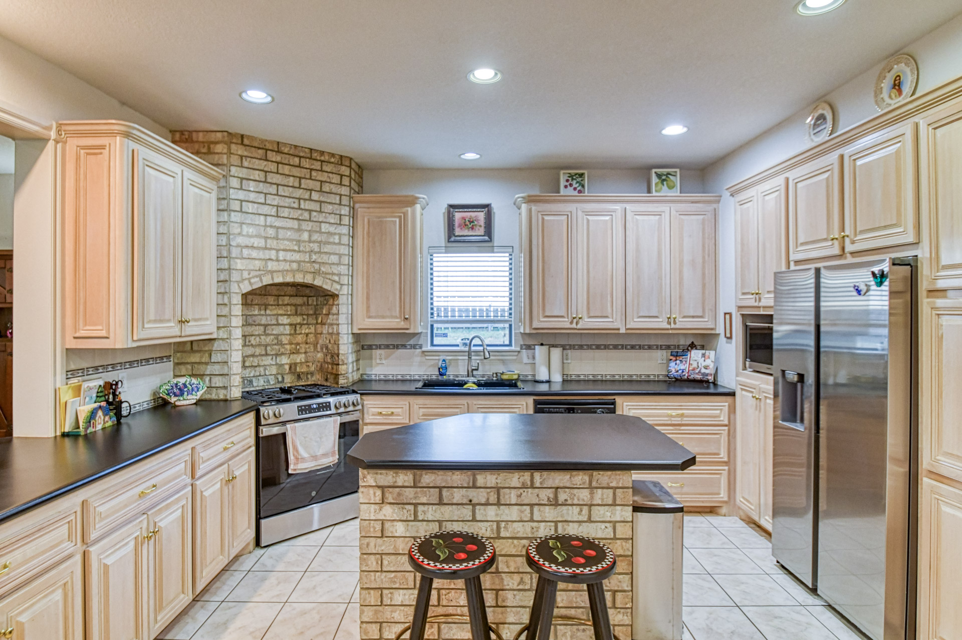 Norman, Oklahoma, 73072, United States, 4 Bedrooms Bedrooms, ,3 BathroomsBathrooms,Residential,For Sale,1967974