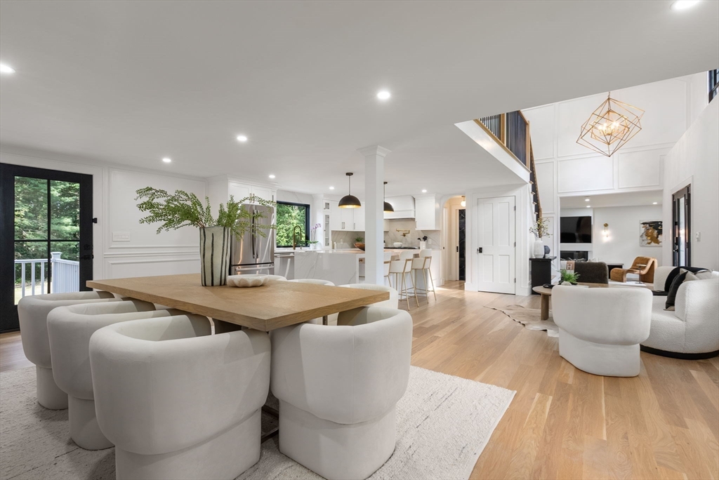 Hopkinton, Massachusetts, 01748, United States, 5 Bedrooms Bedrooms, ,4 BathroomsBathrooms,Residential,For Sale,1947956