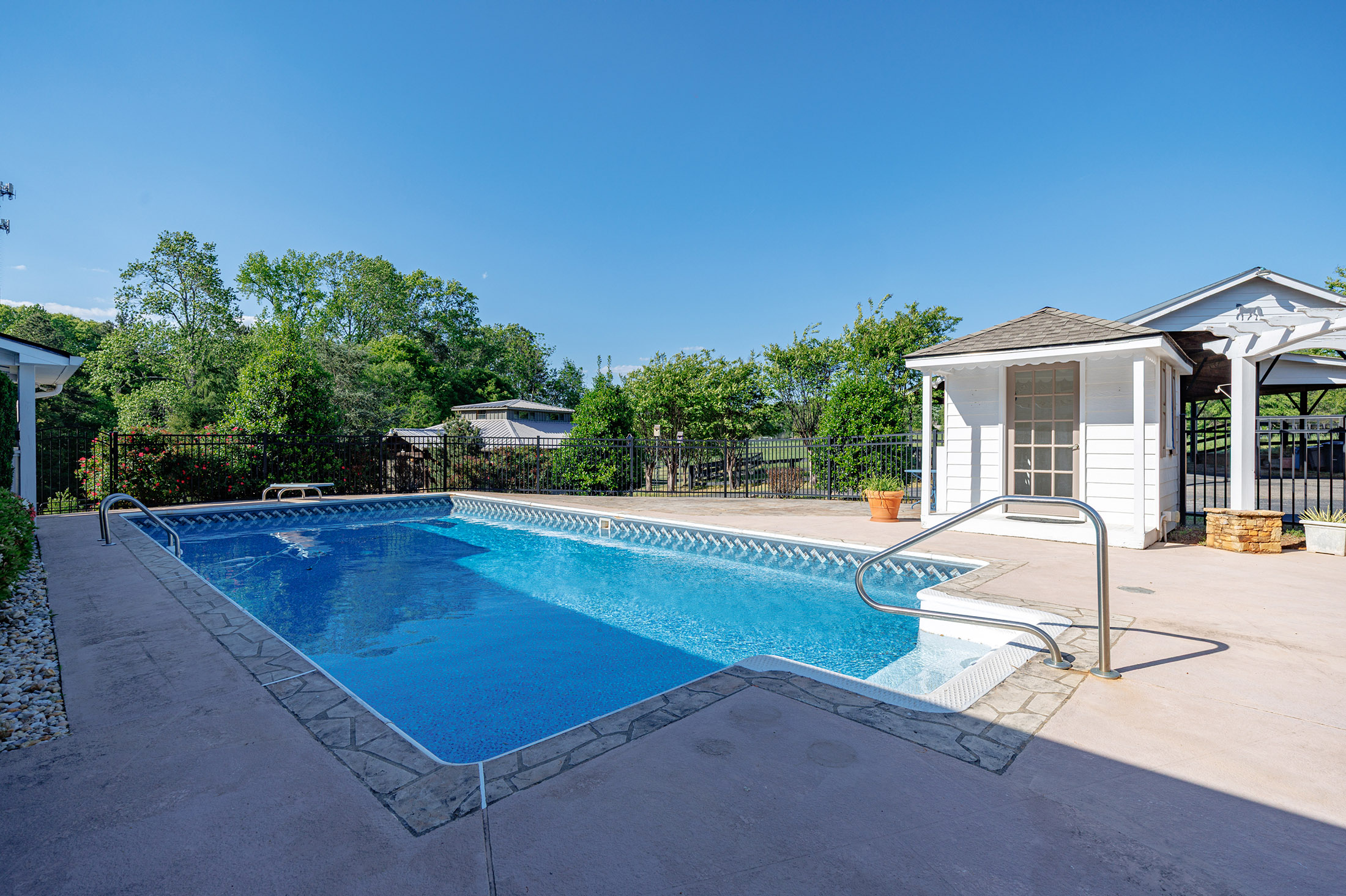  Exceptional Equestrian Estate: A Rare Blend of Luxury, Functionality, and Charm - 物件實景