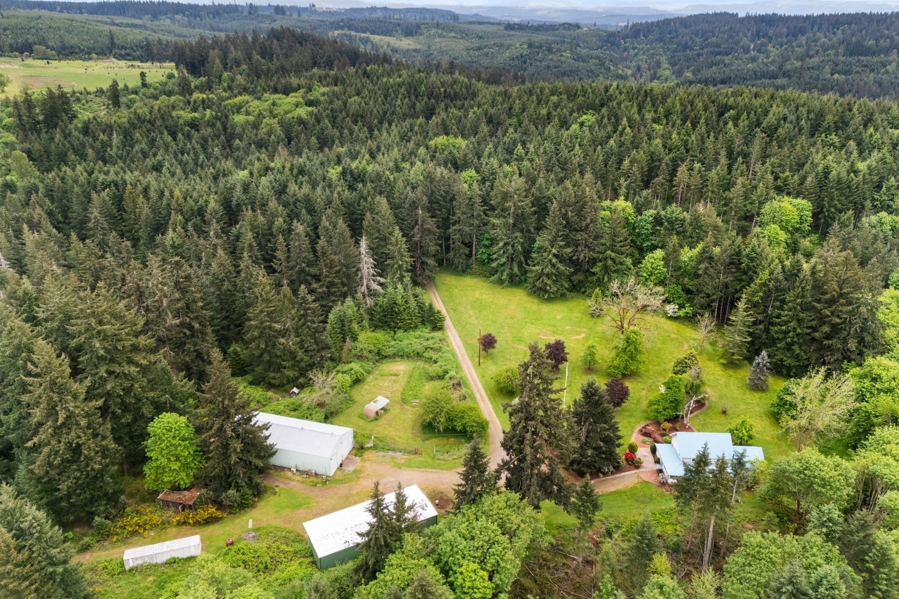  15693 S HIDDEN RD Mulino, OR 97042 - 物件實景
