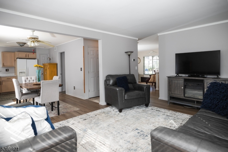 Jefferson Twp., New Jersey, 07438-8883, United States, 4 Bedrooms Bedrooms, ,3 BathroomsBathrooms,Residential,For Sale,1914161
