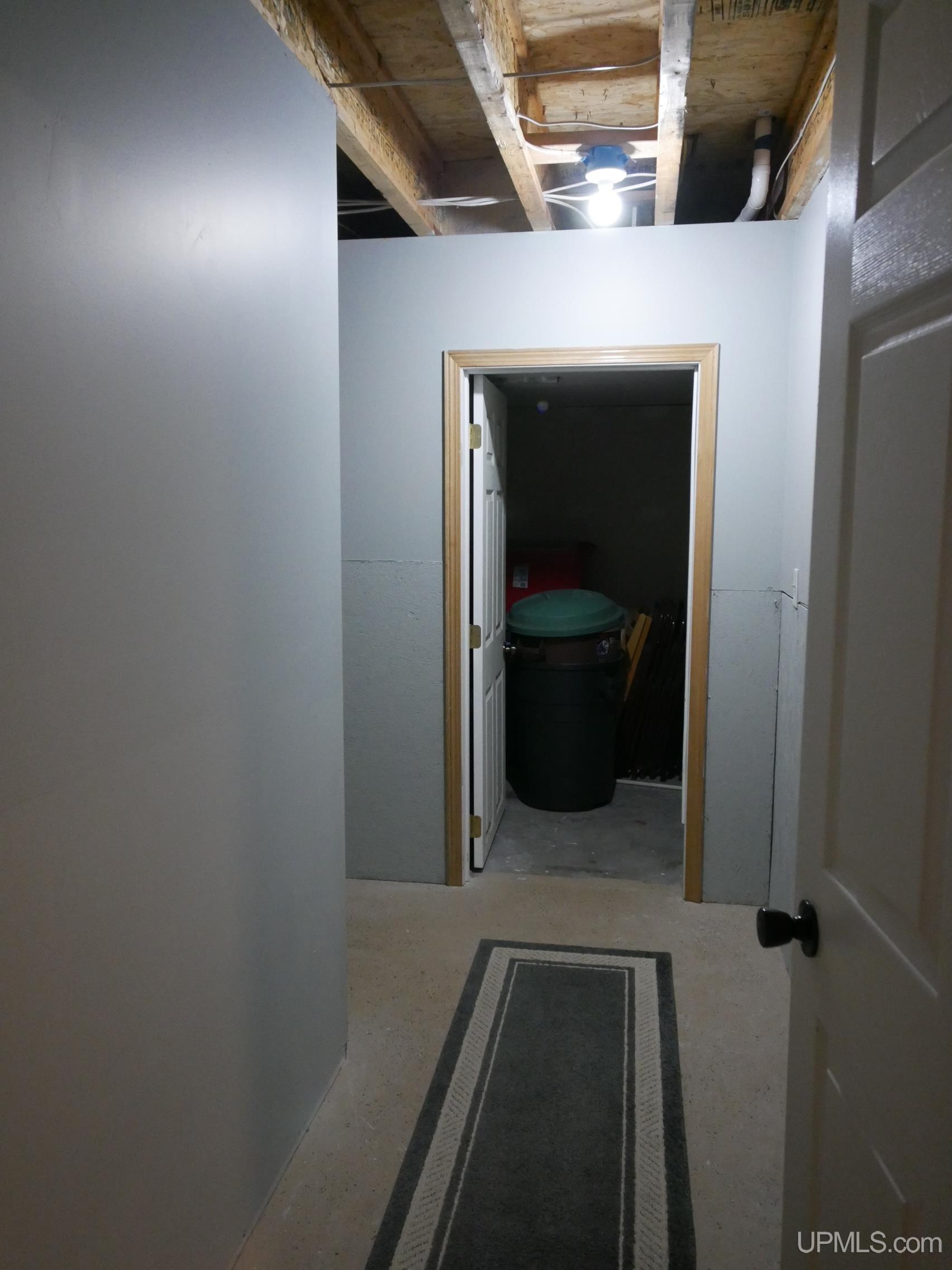 Houghton, Michigan, 49931, United States, 4 Bedrooms Bedrooms, ,3 BathroomsBathrooms,Residential,For Sale,1924380